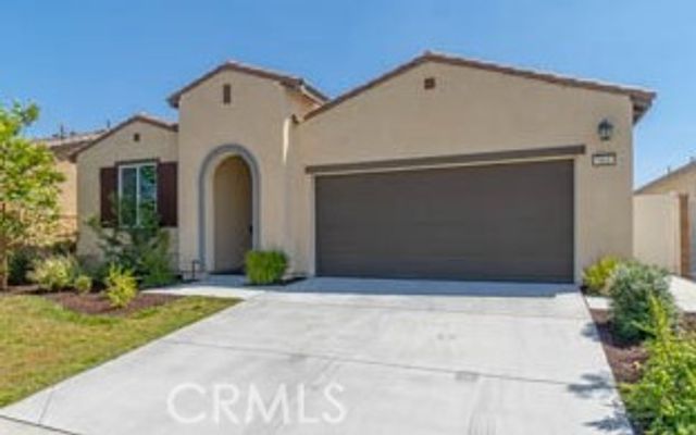 561 Yukon Road, Rialto, CA 92377