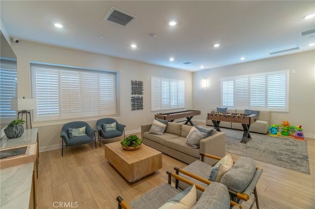561 Yukon Road, Rialto, CA 92377