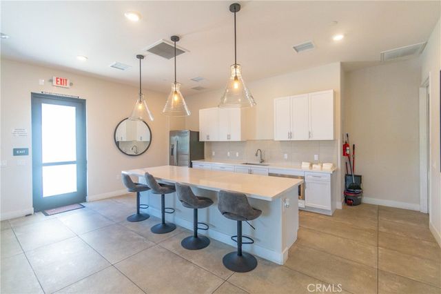 561 Yukon Road, Rialto, CA 92377