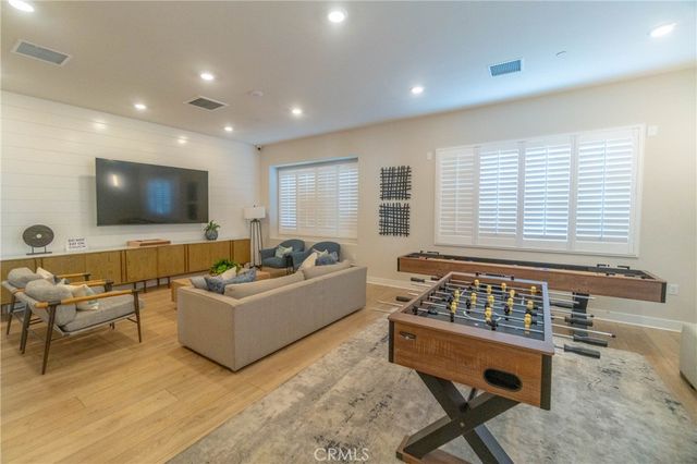 561 Yukon Road, Rialto, CA 92377