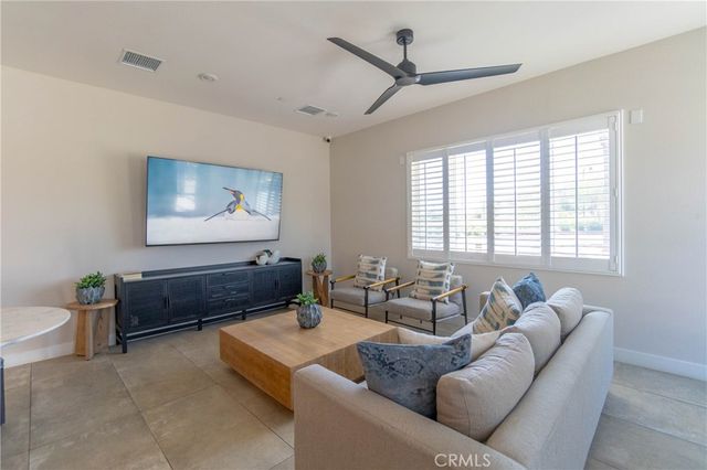 561 Yukon Road, Rialto, CA 92377