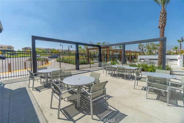561 Yukon Road, Rialto, CA 92377