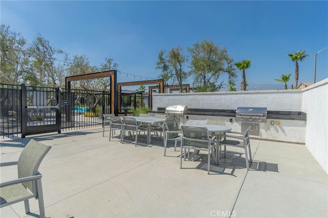 561 Yukon Road, Rialto, CA 92377