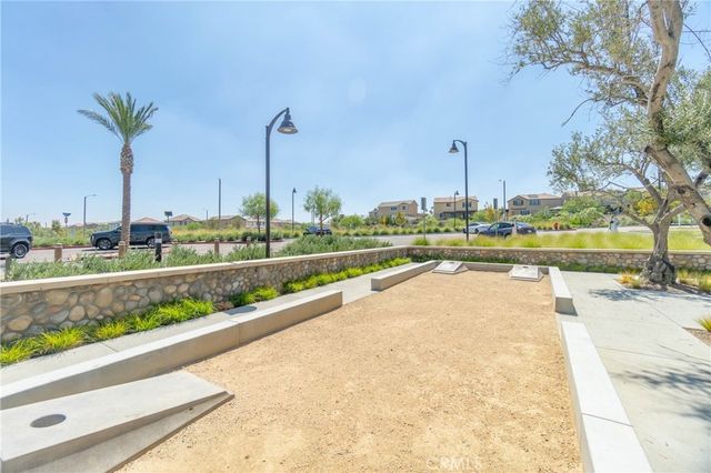 561 Yukon Road, Rialto, CA 92377