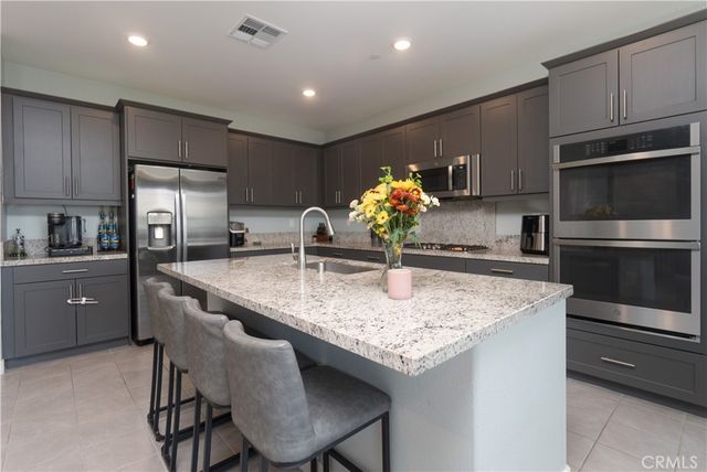 561 Yukon Road, Rialto, CA 92377