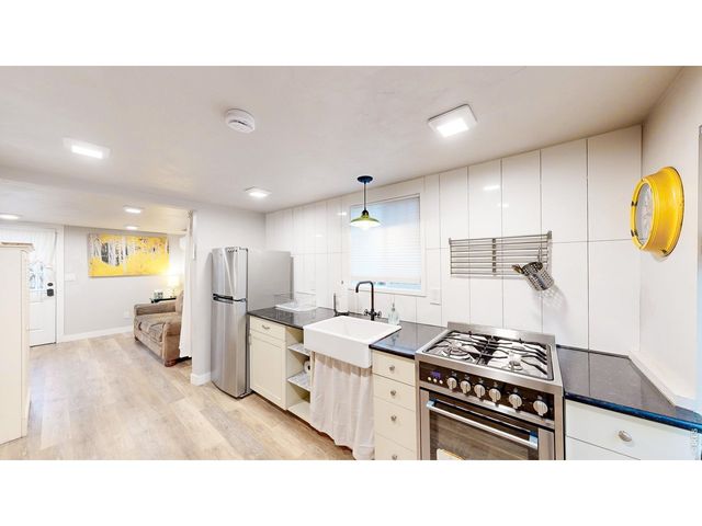 460 W 5th St, Loveland, CO 80537