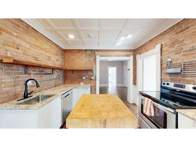 460 W 5th St, Loveland, CO 80537