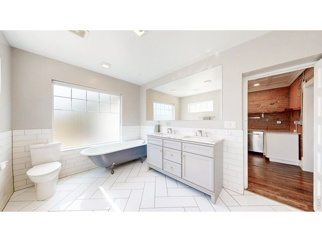 460 W 5th St, Loveland, CO 80537