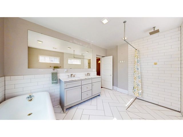 460 W 5th St, Loveland, CO 80537