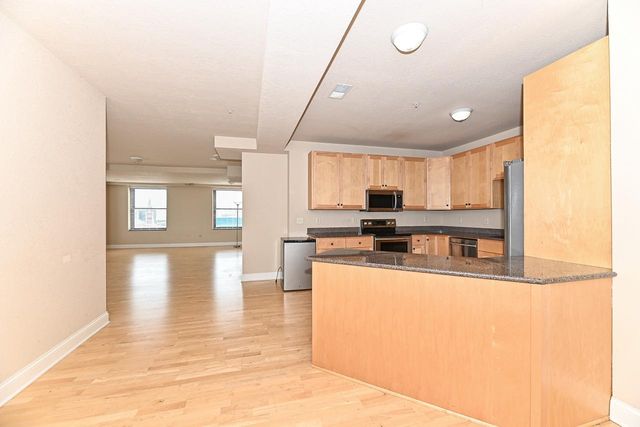 606 W Wisconsin AVENUE #1702, Milwaukee, WI 53203