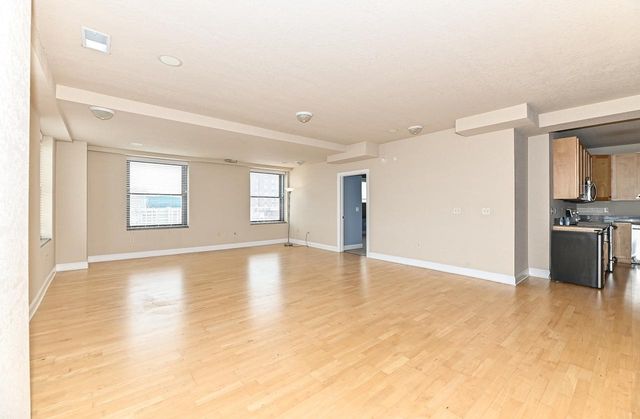 606 W Wisconsin AVENUE #1702, Milwaukee, WI 53203