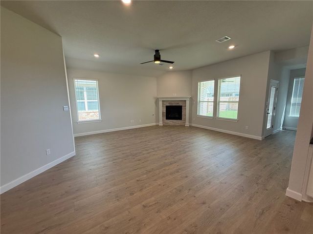 15187 Ty Marshall Ct, College Station, TX 77845