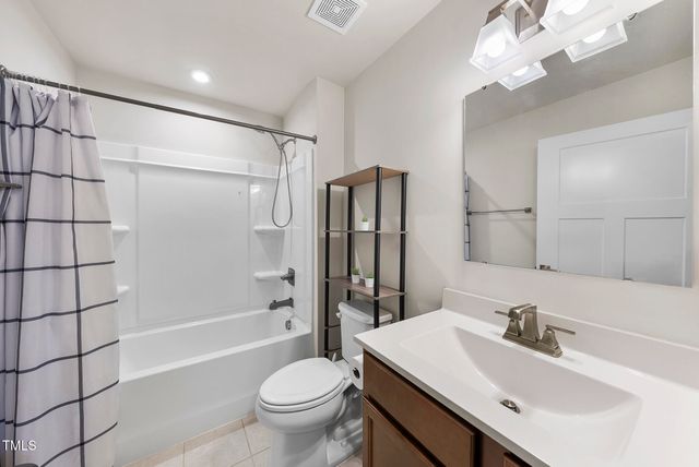 8710 Kenridge Lane, Fuquay Varina, NC 27526