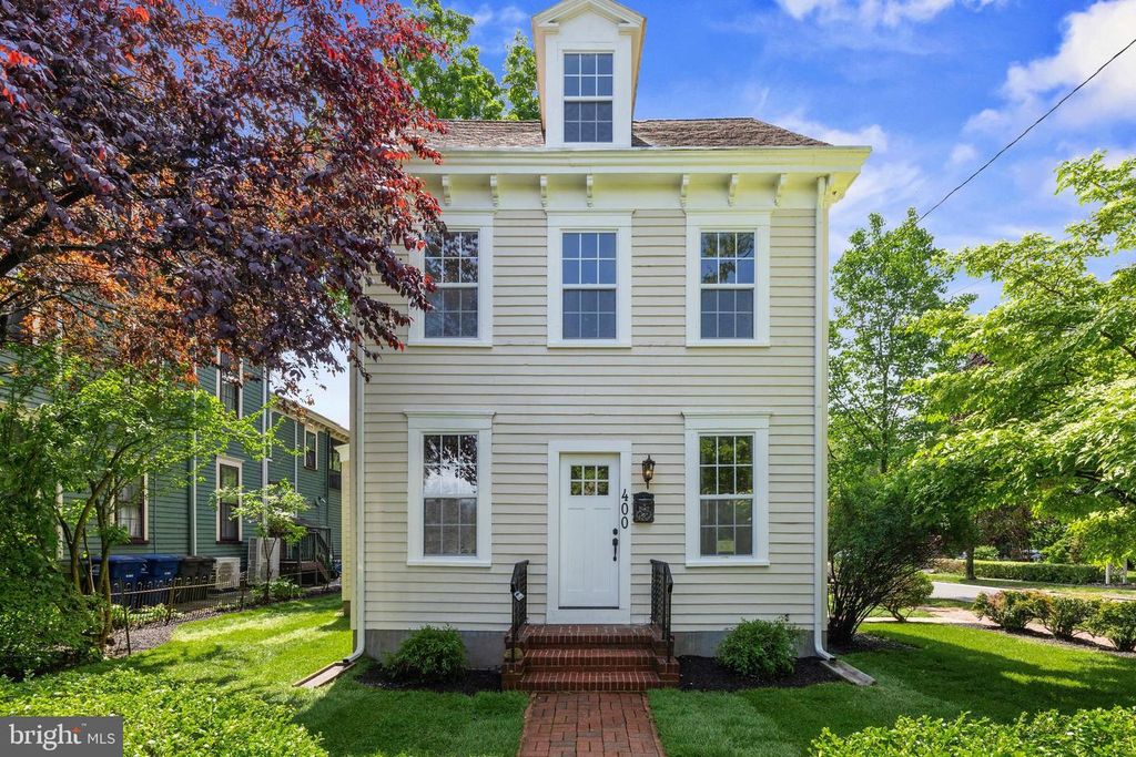 400 MAIN ST, Riverton, NJ 08077