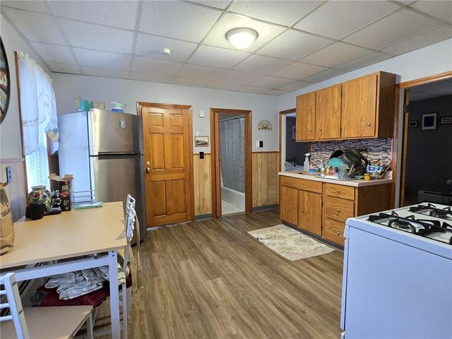 33 Winthrop Avenue, Pawtucket, RI 02861