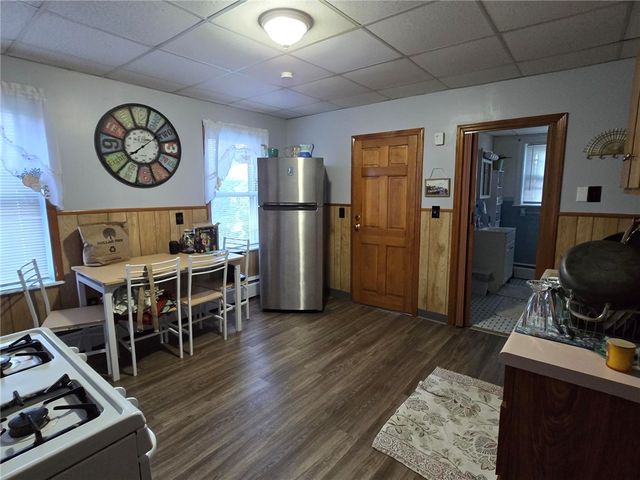 33 Winthrop Avenue, Pawtucket, RI 02861