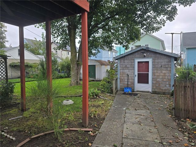 33 Winthrop Avenue, Pawtucket, RI 02861
