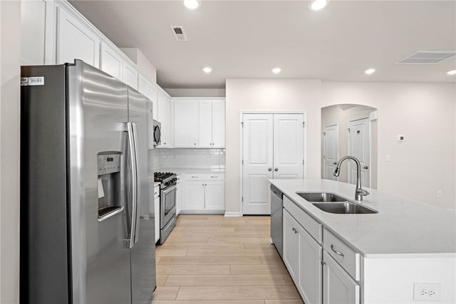 452 Bee Cove Way, Pendleton, SC 29670