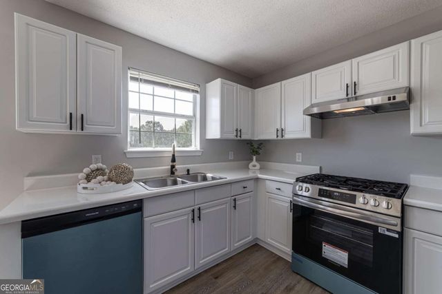 4378 Lodgeview Place, Douglasville, GA 30135