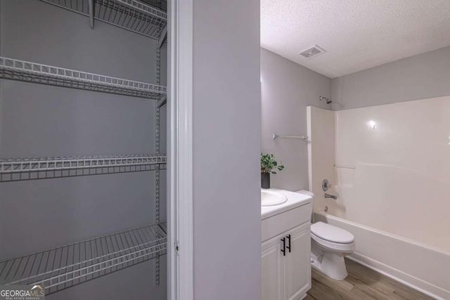 4378 Lodgeview Place, Douglasville, GA 30135