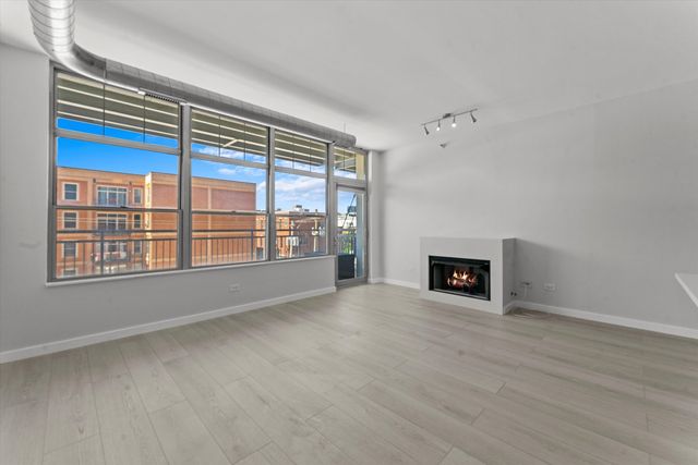 1200 W Monroe Street 415, Chicago, IL 60607