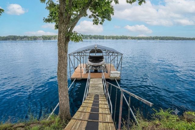 389 Green Harbor Rd, Old Hickory, TN 37138