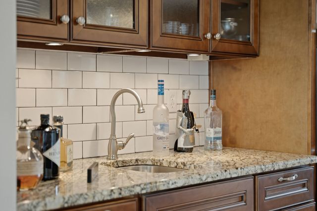 389 Green Harbor Rd, Old Hickory, TN 37138
