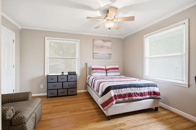 389 Green Harbor Rd, Old Hickory, TN 37138