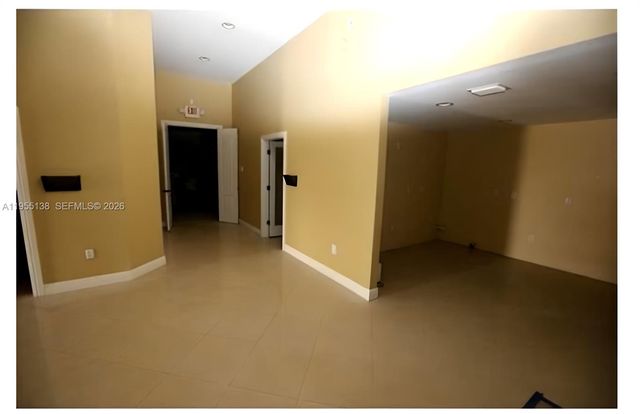 6135 NW 167th St E19, Hialeah, FL 33015