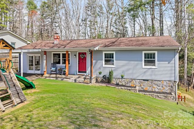 294 Timberlane Drive, Etowah, NC 28729