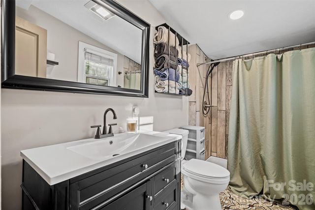 294 Timberlane Drive, Etowah, NC 28729