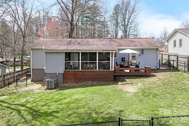 294 Timberlane Drive, Etowah, NC 28729