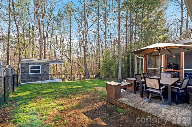 294 Timberlane Drive, Etowah, NC 28729