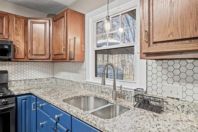 294 Timberlane Drive, Etowah, NC 28729