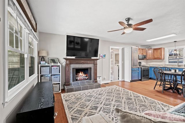 294 Timberlane Drive, Etowah, NC 28729