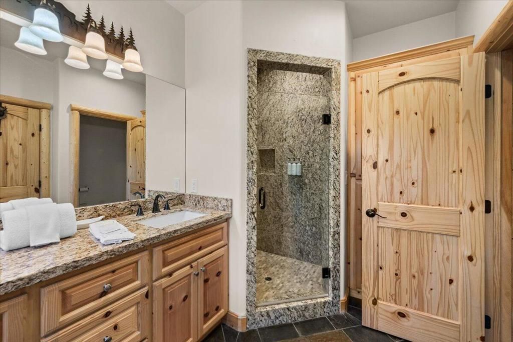 Image 15 of property listing at 132 Stony Creek Road, Big Bear, CA 92315