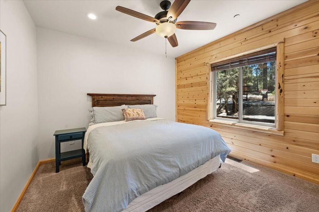 Image 19 of property listing at 132 Stony Creek Road, Big Bear, CA 92315