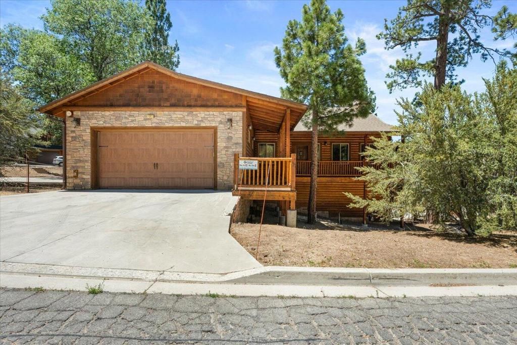Image 29 of property listing at 132 Stony Creek Road, Big Bear, CA 92315