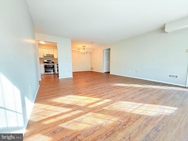 1707 SOCIETY PL, Newtown, PA 18940