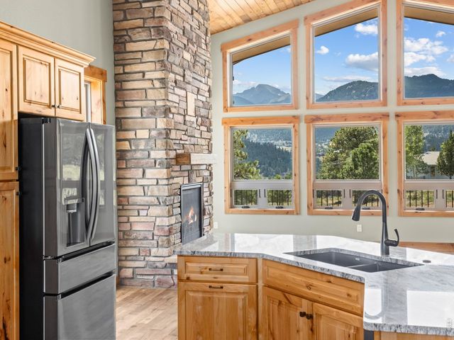 659 Peak View Dr, Estes Park, CO 80517
