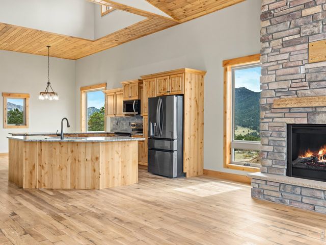 659 Peak View Dr, Estes Park, CO 80517