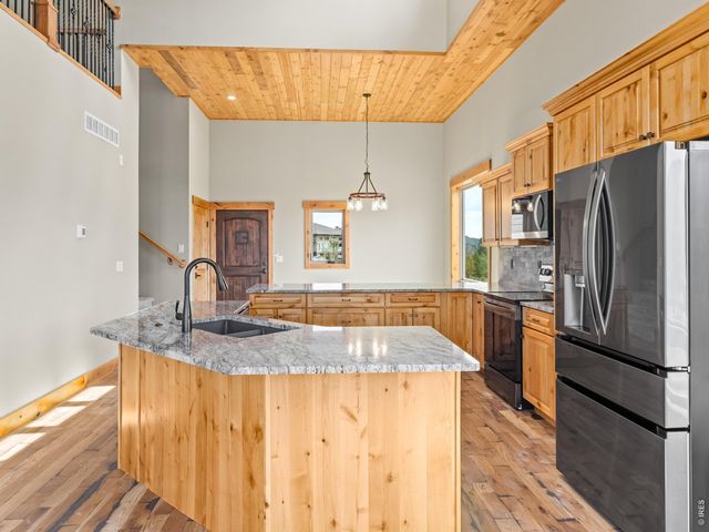 659 Peak View Dr, Estes Park, CO 80517