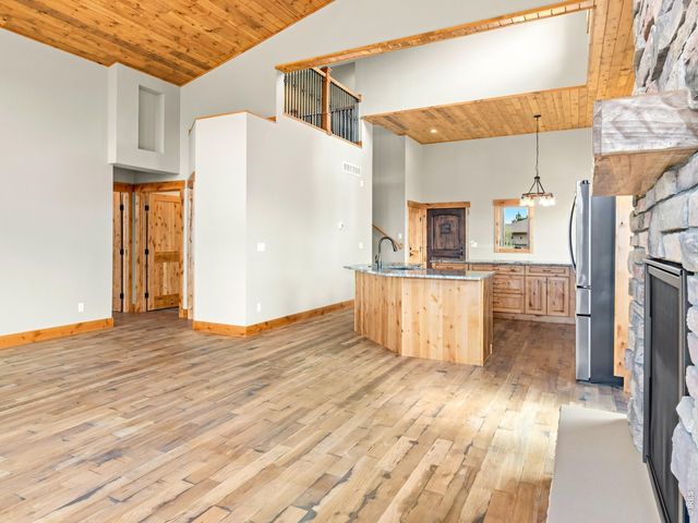 659 Peak View Dr, Estes Park, CO 80517