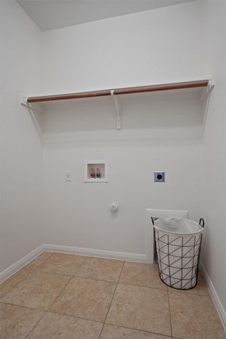 422 Village Commons BLVD, Georgetown, TX 78633