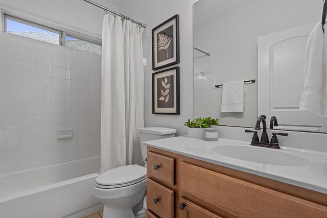 422 Village Commons BLVD, Georgetown, TX 78633