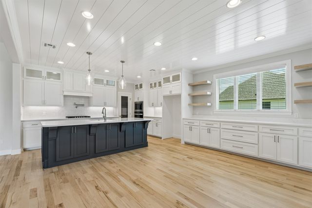 84 E 165th Place S, Glenpool, OK 74033