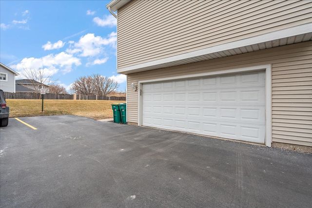 2941 Woodside Drive, Joliet, IL 60431