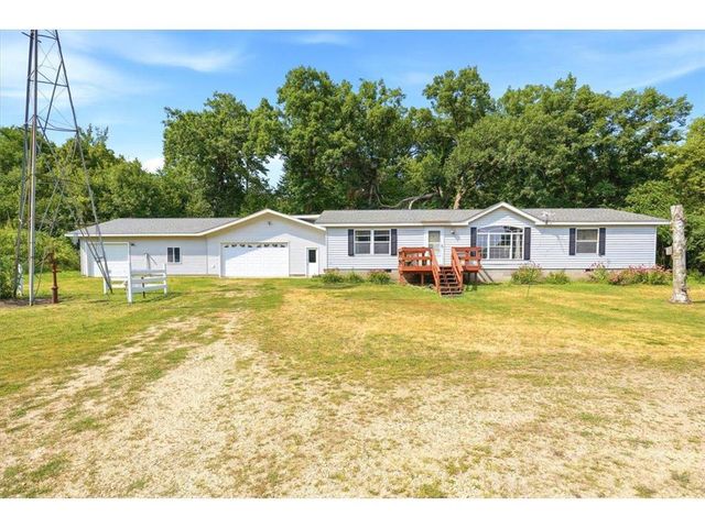 1041 220th Avenue, New Richmond, WI 54017