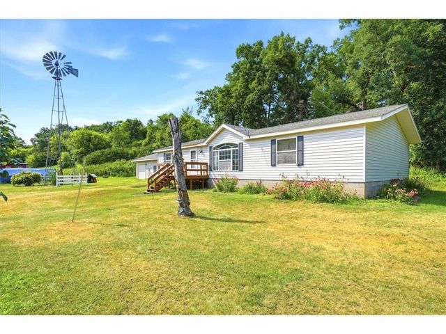 1041 220th Avenue, New Richmond, WI 54017