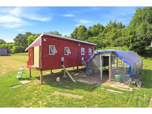1041 220th Avenue, New Richmond, WI 54017